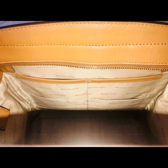 Michael Kors Hamilton - Picture 4 of 4